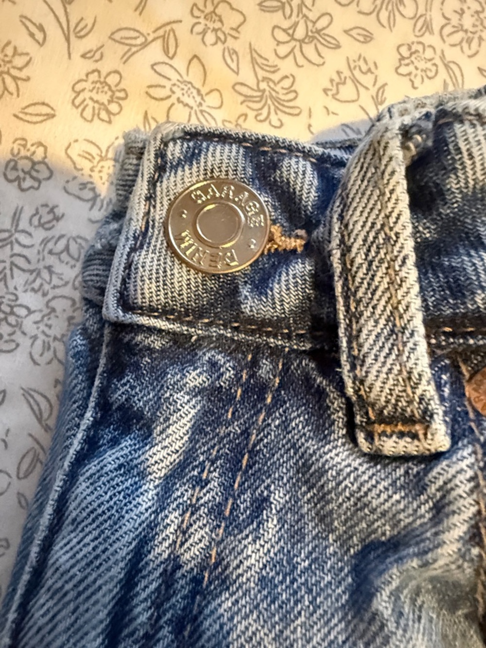 Garage Women's Light Blue  Denim Mom Jeans - Picture 10 of 11